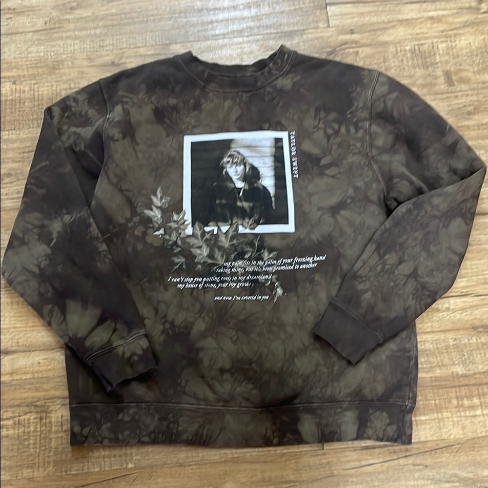 Taylor Swift Sweatshirt